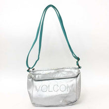 画像をギャラリービューアに読み込む, ボルコム VOLCOM ショルダーバッグ シルバー 中古