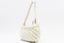 画像をギャラリービューアに読み込む, フルラ FURLA ハンドバッグ ウール×レザー 白 中古