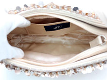 画像をギャラリービューアに読み込む, 4℃ ヨンドシー ハンドバッグ ピンクベージュ スパンコール【中古】