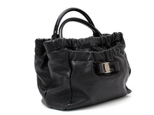 画像をギャラリービューアに読み込む, フェラガモ Ferragamo ヴァラ ハンドバッグ ショルダーバッグ 中古