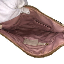 画像をギャラリービューアに読み込む, COACH コーチ シグネチャー柄 ショルダーバッグ F18926 ベージュ×アイボリー【中古】レディース