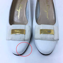 画像をギャラリービューアに読み込む, フェラガモ Salvatore Ferragamo アーモンドトゥパンプス 22cm ホワイト 中古