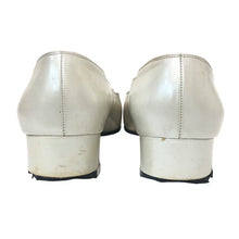 画像をギャラリービューアに読み込む, Salvatore Ferragamo フェラガモ スクエアトゥ パンプス レザー パールホワイト 3cmヒール サイズ5(22.5cm相当)【中古】 レディース