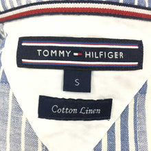画像をギャラリービューアに読み込む, トミーヒルフィガー TOMMY HILFIGER ドビーストライプシャツ S ブルー 中古 新品同様 美品