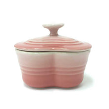 画像をギャラリービューアに読み込む, ル クルーゼ LE CREUSET プチラムカン ダムール セット ハート ピンク 中古 新品同様 美品