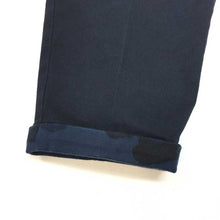 画像をギャラリービューアに読み込む, エイケイエムコンテンポラリー AKM Contemporary ポイントカモフラージュ柄 タックパンツ L ネイビー【中古】