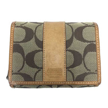画像をギャラリービューアに読み込む, コーチ COACH シグネチャー柄 2つ折り財布 パスケース付き ブラウン【中古】