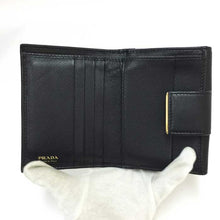 Load image into Gallery viewer, プラダ PRADA サフィアーノ Wホック 財布 ブラック【中古】