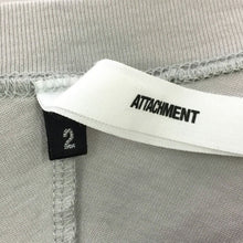 이미지를 갤러리 뷰어에 로드 , アタッチメント ATTACHMENT ギザシルキー天竺 クルーネック LS ロングスリーブTシャツ ロンT 綿100% サイズ2 M相当 ライトグレー【中古】【新品同様】【美品】