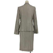 画像をギャラリービューアに読み込む, モガ MOGA スカートスーツ セットアップ 肩パッド入り サイズ3 L相当 グレージュ ストライプ柄【中古】