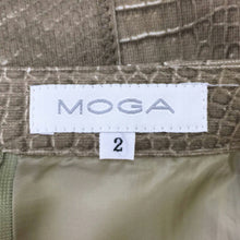 画像をギャラリービューアに読み込む, モガ MOGA スカートセットアップ 5分袖 サイズ2 M相当 オリーブ系 パイソン柄 ヘビ柄【中古】