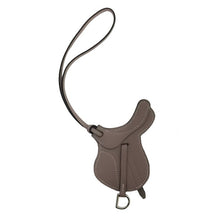 画像をギャラリービューアに読み込む, エルメス HERMES パドック セル チャーム バックチャーム グリシン【中古】【新品同様】【美品】