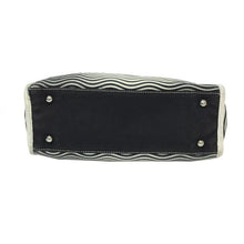 画像をギャラリービューアに読み込む, シャネル CHANEL クルーズライン マジックCC トートバッグ ホワイト ネイビー【中古】