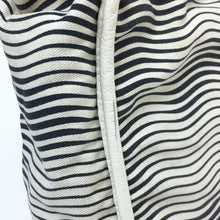 画像をギャラリービューアに読み込む, シャネル CHANEL クルーズライン マジックCC トートバッグ ホワイト ネイビー【中古】