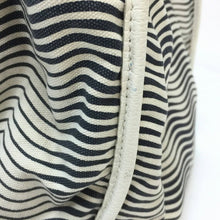 画像をギャラリービューアに読み込む, シャネル CHANEL クルーズライン マジックCC トートバッグ ホワイト ネイビー【中古】