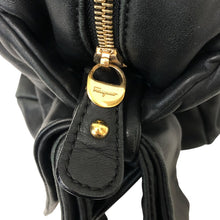 画像をギャラリービューアに読み込む, Salvatore Ferragamo フェラガモ ヴァラ リボン ショルダーバッグ レザー ブラック【中古】レディース