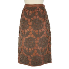 將圖片載入圖庫檢視器 フェラガモ Salvatore Ferragamo 透かしニット レザースカート 13号相当 ブラウン【中古】