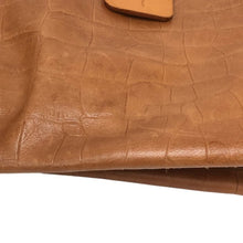 이미지를 갤러리 뷰어에 로드 , アニアリ aniary クロコ型押し アンティークレザー ユニセックス 男女兼用 ボストンバッグ ショルダーバッグ ライトブラウン【中古】