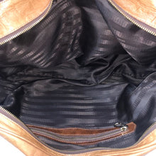 이미지를 갤러리 뷰어에 로드 , アニアリ aniary クロコ型押し アンティークレザー ユニセックス 男女兼用 ボストンバッグ ショルダーバッグ ライトブラウン【中古】