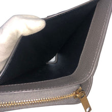 画像をギャラリービューアに読み込む, イヴサンローラン Yves Saint Laurent ラージジップウォレット ラウンドファスナー YSLカサンドラ 二つ折り財布 グレー系【中古】【新品同様】【美品】