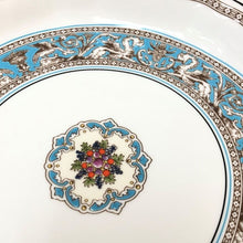 画像をギャラリービューアに読み込む, ウェッジウッド WEDGWOOD フロレンティーン ターコイズ オクタゴナルディッシュ プレート 大皿 ホワイト【中古】【美品】