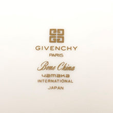 画像をギャラリービューアに読み込む, ジバンシィ GIVENCHY サラダボウル 丸皿 食器 2枚セット ホワイト【中古】【美品】