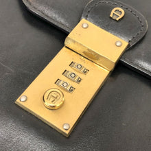Load image into Gallery viewer, アイグナー AIGNER 書類ケース ブリーフケース ビジネスバッグ ブラック【中古】