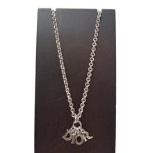 画像をギャラリービューアに読み込む, ディオール Dior ロゴネックレス シルバー【中古】【美品】