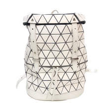 画像をギャラリービューアに読み込む, イッセイミヤケ ISSEY MIYAKE BAOBAO バオバオ リュックサック バックパック BB61 AG321 01 ホワイト ユニセックス【中古】