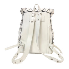 画像をギャラリービューアに読み込む, イッセイミヤケ ISSEY MIYAKE BAOBAO バオバオ リュックサック バックパック BB61 AG321 01 ホワイト ユニセックス【中古】