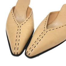 画像をギャラリービューアに読み込む, エルメス HERMES サンダル ミュール ステッチポインテッドトゥ サイズ35 22cm相当 ベージュ【中古】