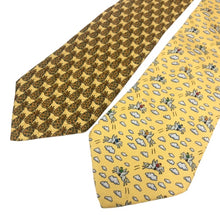 画像をギャラリービューアに読み込む, エルメス HERMES ネクタイ シルク100% 2本セット イエロー系 総柄 パイナップル柄 ペガサス柄【中古】