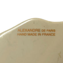 画像をギャラリービューアに読み込む, アレクサンドル ドゥ パリ ALEXANDRE DE PARIS バレッタ 髪留め ヘアアクセサリー カメリア ベージュ【中古】