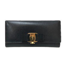 画像をギャラリービューアに読み込む, フェラガモ Salvatore Ferragamo ファスナー付き ヴァラリボン 長財布 ブラック【中古】