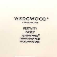 画像をギャラリービューアに読み込む, Wedgwood ウェッジウッド フェスティビティ ディナープレートセット 陶器 アイボリー ブルー ユニセックス 【中古】【新品同様】【美品】