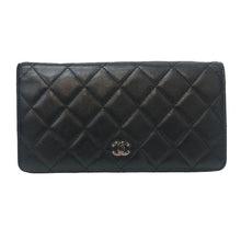 画像をギャラリービューアに読み込む, CHANEL シャネル 二つ折り マトラッセ 長財布 カーフ ブラック レディース 【中古】