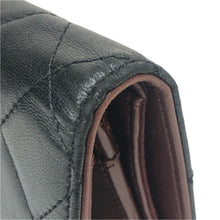 画像をギャラリービューアに読み込む, CHANEL シャネル 二つ折り マトラッセ 長財布 カーフ ブラック レディース 【中古】