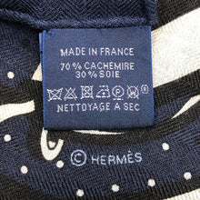 Load image into Gallery viewer, HERMES エルメス カレジェアン140 Fouets et Badines Bandana 鞭とグリップ バンダナ ストール カシミヤ/シルク ネイビー レディース 【中古】