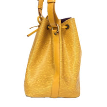 画像をギャラリービューアに読み込む, LOUIS VUITTON ルイ・ヴィトン プチ ノエ ショルダーバッグ エピレザー イエロー【中古】