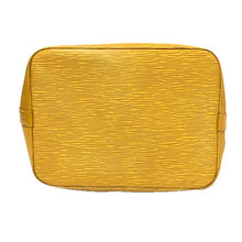 画像をギャラリービューアに読み込む, LOUIS VUITTON ルイ・ヴィトン プチ ノエ ショルダーバッグ エピレザー イエロー【中古】