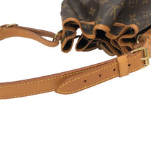 画像をギャラリービューアに読み込む, LOUIS VUITTON ルイ・ヴィトン プチ ノエ M42224 ショルダーバッグ モノグラムキャンバス レディース 【中古】