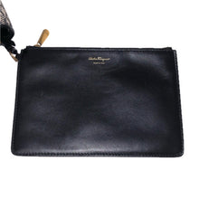 將圖片載入圖庫檢視器 Salvatore Ferragamo サルヴァトーレフェラガモ ガンチーニ AU21 H663 トートバッグ キャンバス/レザー モノトーン【中古】 レディース