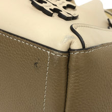 이미지를 갤러리 뷰어에 로드 , Tory Burch トリーバーチ マックグロー ドラゴンフライ トートバッグ レザー アイボリー グレージュ レディース 【中古】