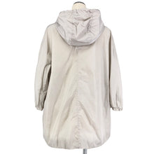 画像をギャラリービューアに読み込む, MONCLER モンクレール SANVE ナイロンジャケット オフホワイト レディース 【中古】