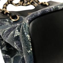 画像をギャラリービューアに読み込む, BALLY バリー チェーン トートバッグ レザー ブルー ブラック【中古】 レディース