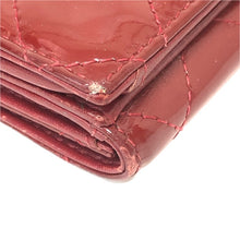 画像をギャラリービューアに読み込む, CHANEL シャネル マトラッセ Wホック 長財布 エナメル レッド【中古】 レディース