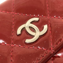 画像をギャラリービューアに読み込む, CHANEL シャネル マトラッセ Wホック 長財布 エナメル レッド【中古】 レディース