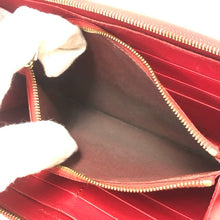 画像をギャラリービューアに読み込む, CELINE セリーヌ ラウンドファスナー 長財布 カーフ レッド【中古】 レディース