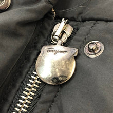 画像をギャラリービューアに読み込む, Salvatore Ferragamo サルヴァトーレフェラガモ 中綿コート ブラック Lサイズ相当【中古】 レディース