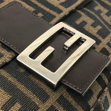 画像をギャラリービューアに読み込む, FENDI フェンディ ズッカ柄 マンマバケット 26424 ショルダーバッグ キャンバス/レザー ブラウン【中古】 レディース